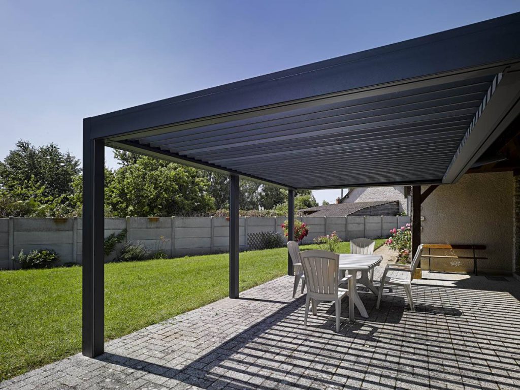 Pergola autoportée à lames orientables pour couvrir votre terrasse - Pibrac (31)
