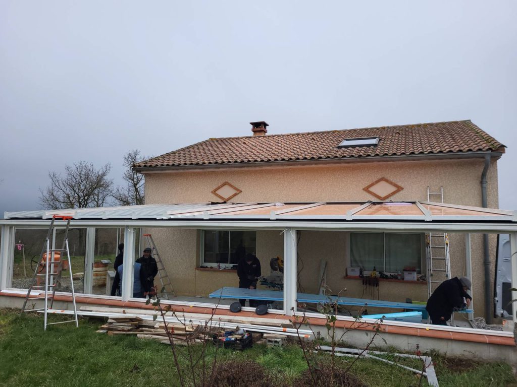 Découvrez Nos Vérandas en Aluminium sur Mesure Près de Toulouse : Design Élégant, Haute Isolation Thermique et Dimensions Personnalisables