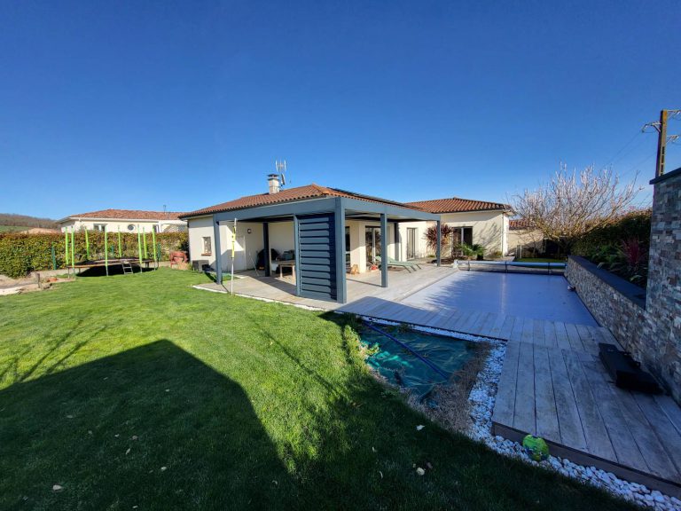Installer une pergola bioclimatique dans le Gers et autour de Toulouse