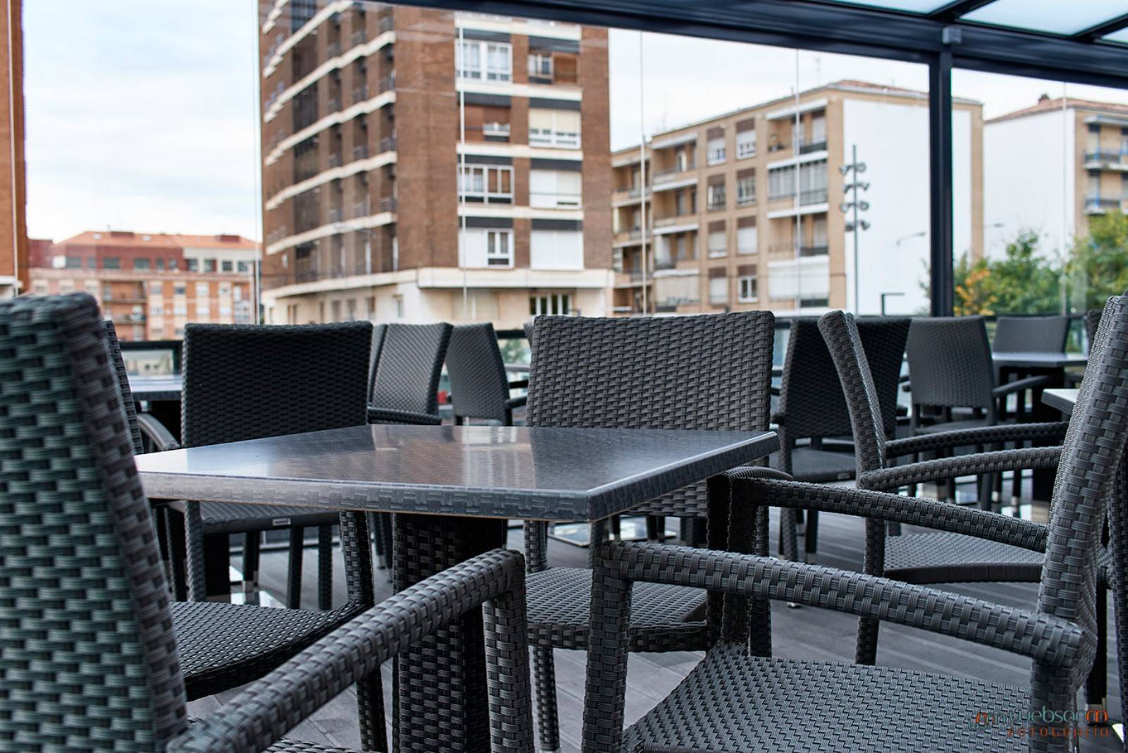 Colours101600x1200jpg_60391ffba1796