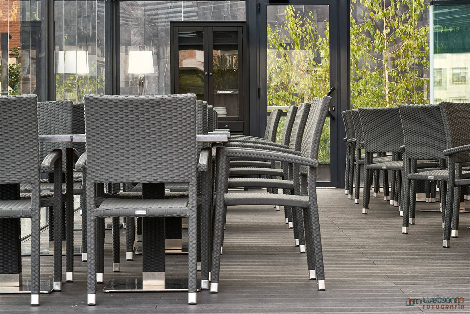 Colours51600x1200jpg_60391ffd39820