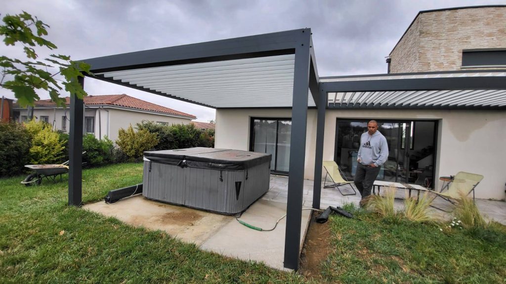 Pergolas Bioclimatiques à Lames Orientables Près de Toulouse : Contrôle Parfait de l'Ombrage, Options de Motorisation et Coloris Variés