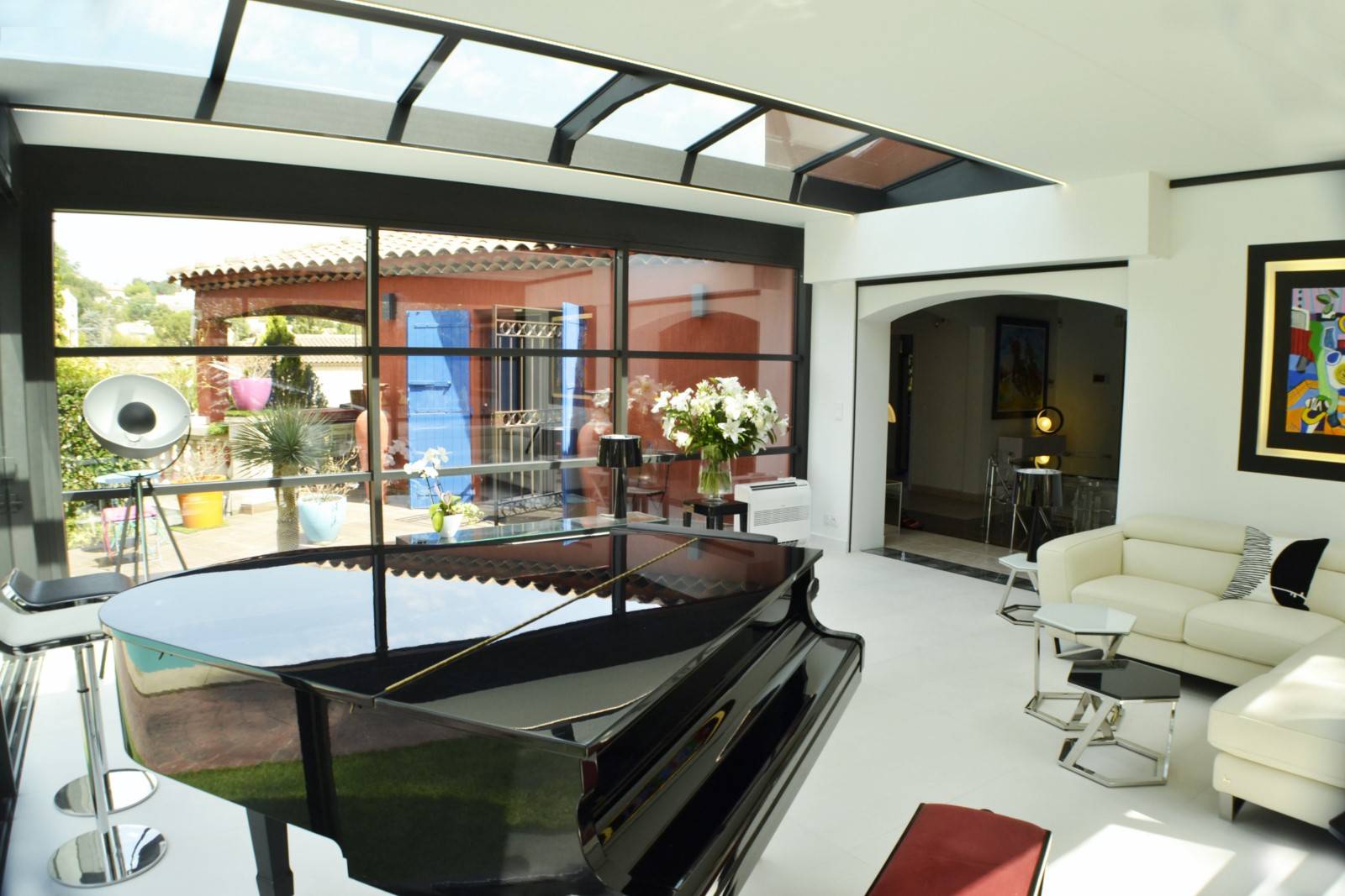 Realisation9ZenithSalon31600x1200jpg_60391363646a6