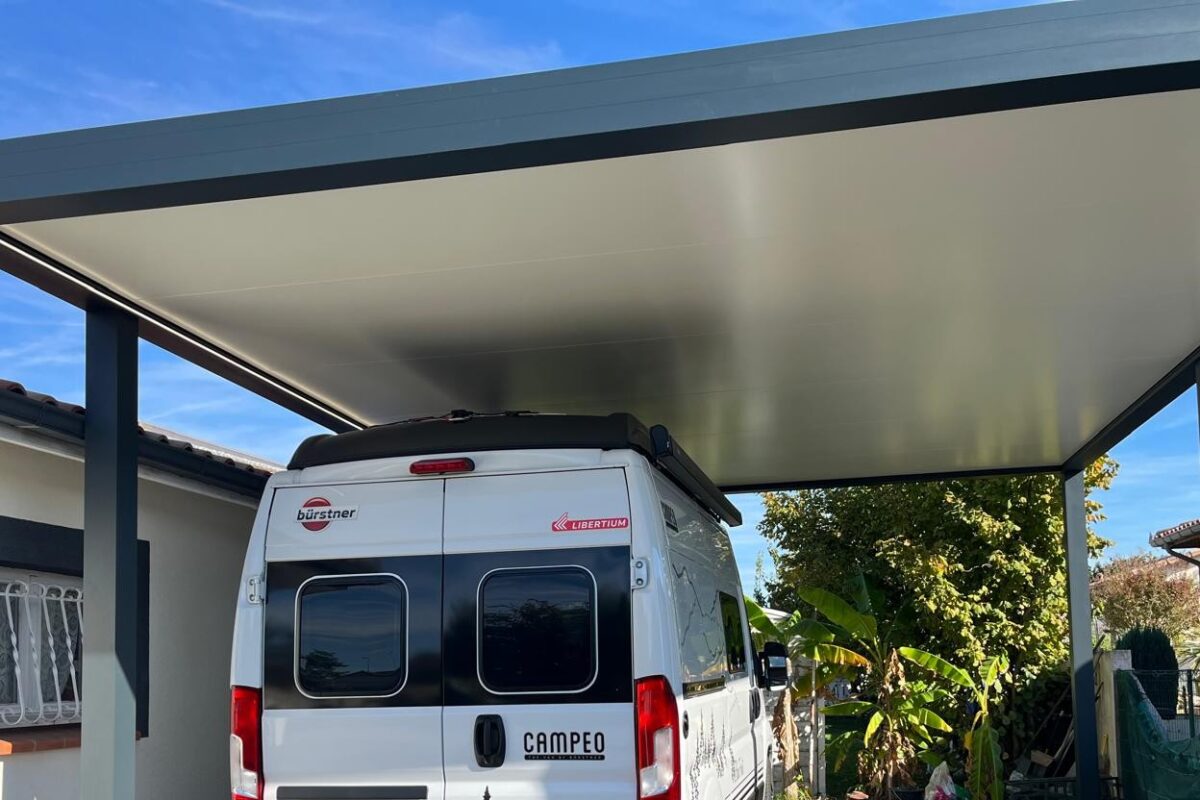 carport en aluminium pour abriter un camping car ou van aménagé gers proche de toulouse