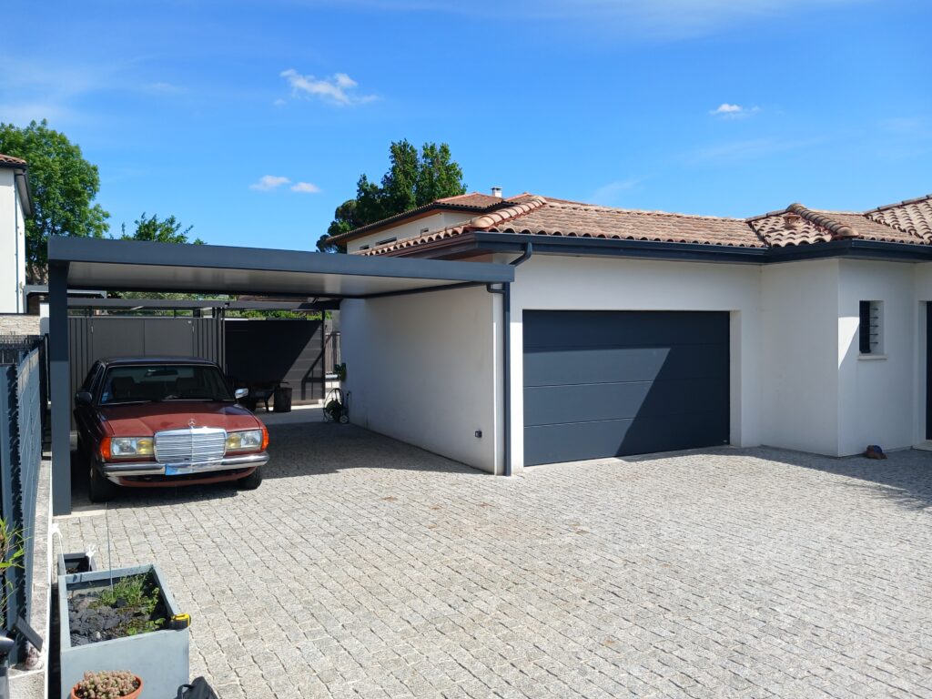 Carport adossé fixé au mur du garage - Auch Toulouse Montauban